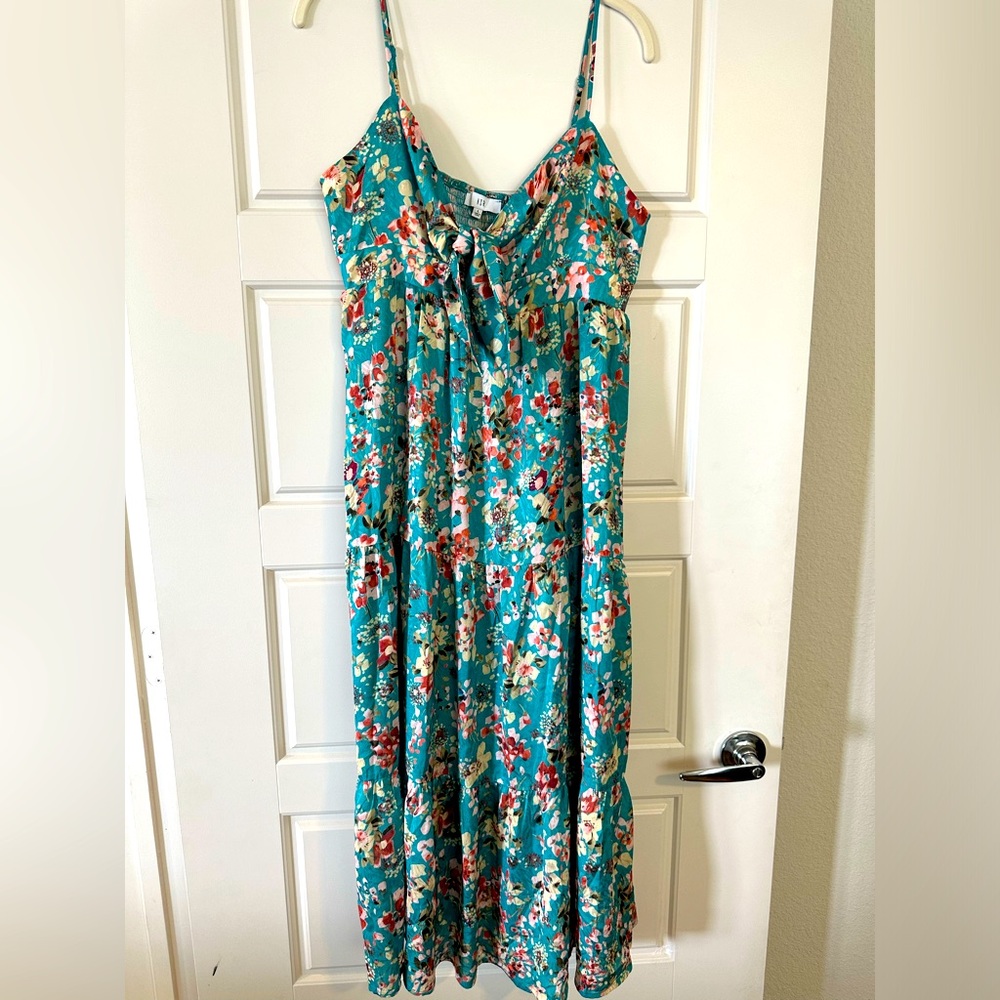 Green midi dress